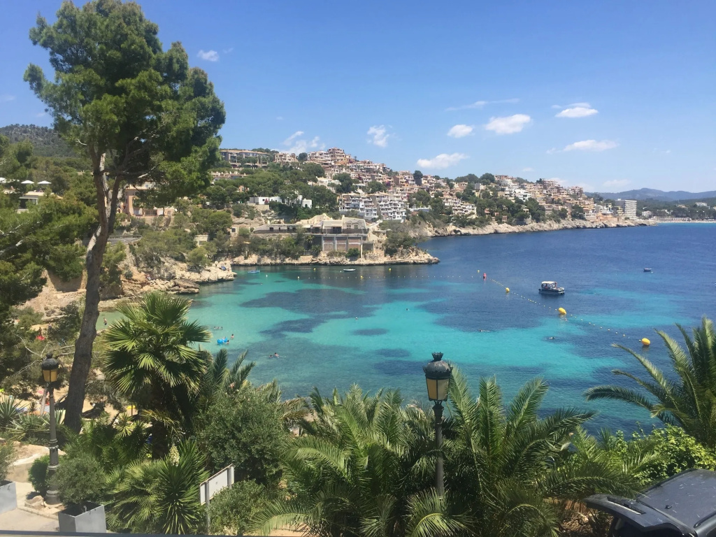 Beach & Waterfront