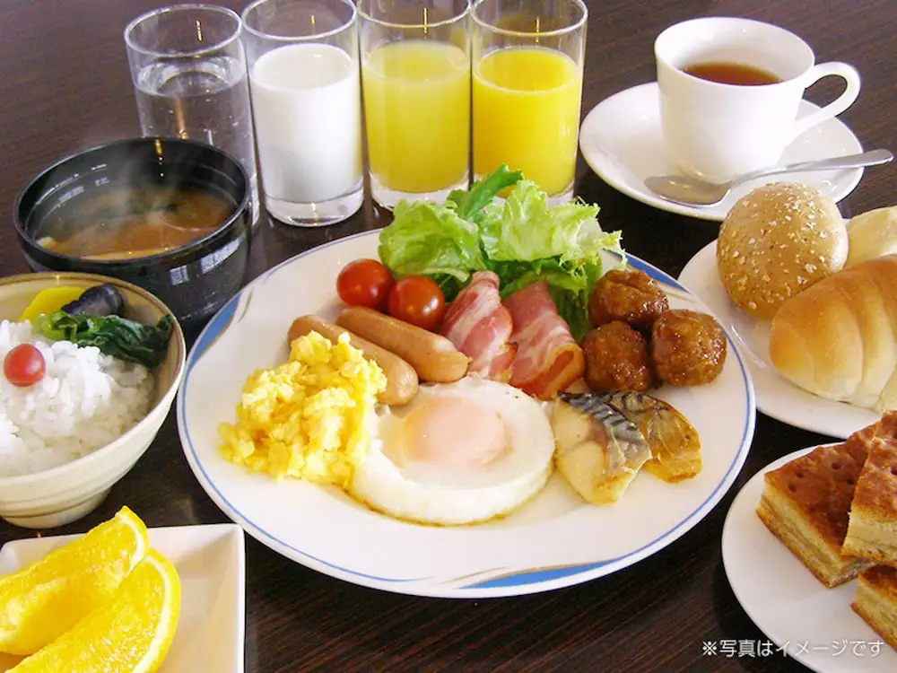 Food & Beverage