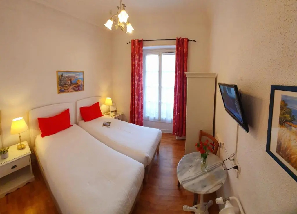 Standard Double room (twin beds)