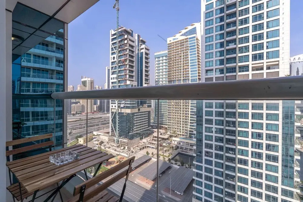 Sleeps 4 in This 2 Bedroom Apartment in Dubai Gate 2