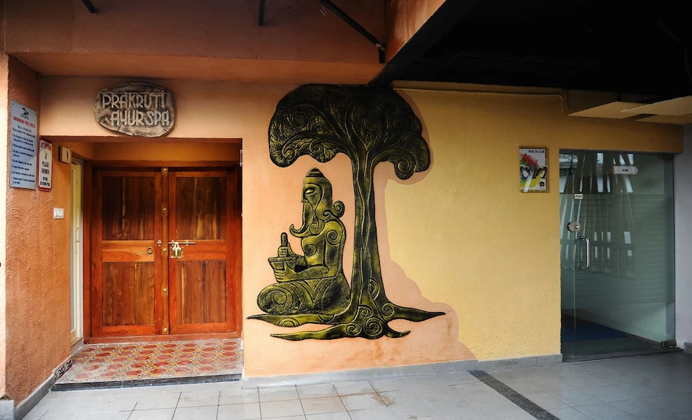 Lobby & Reception