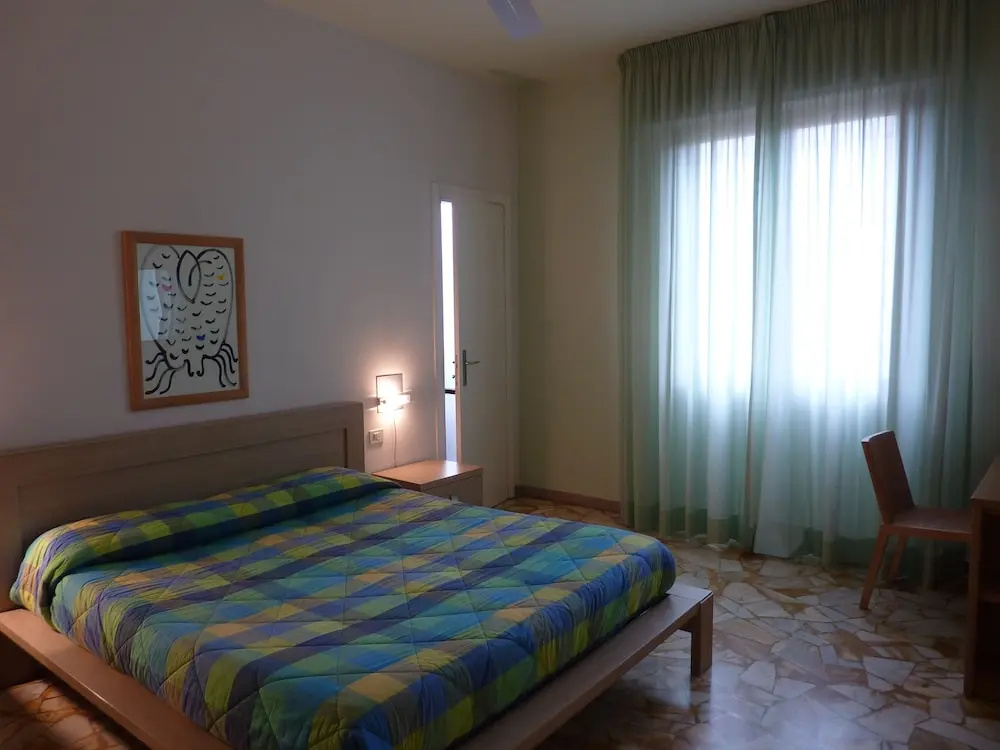 Standard Double room with balcony (full double bed)