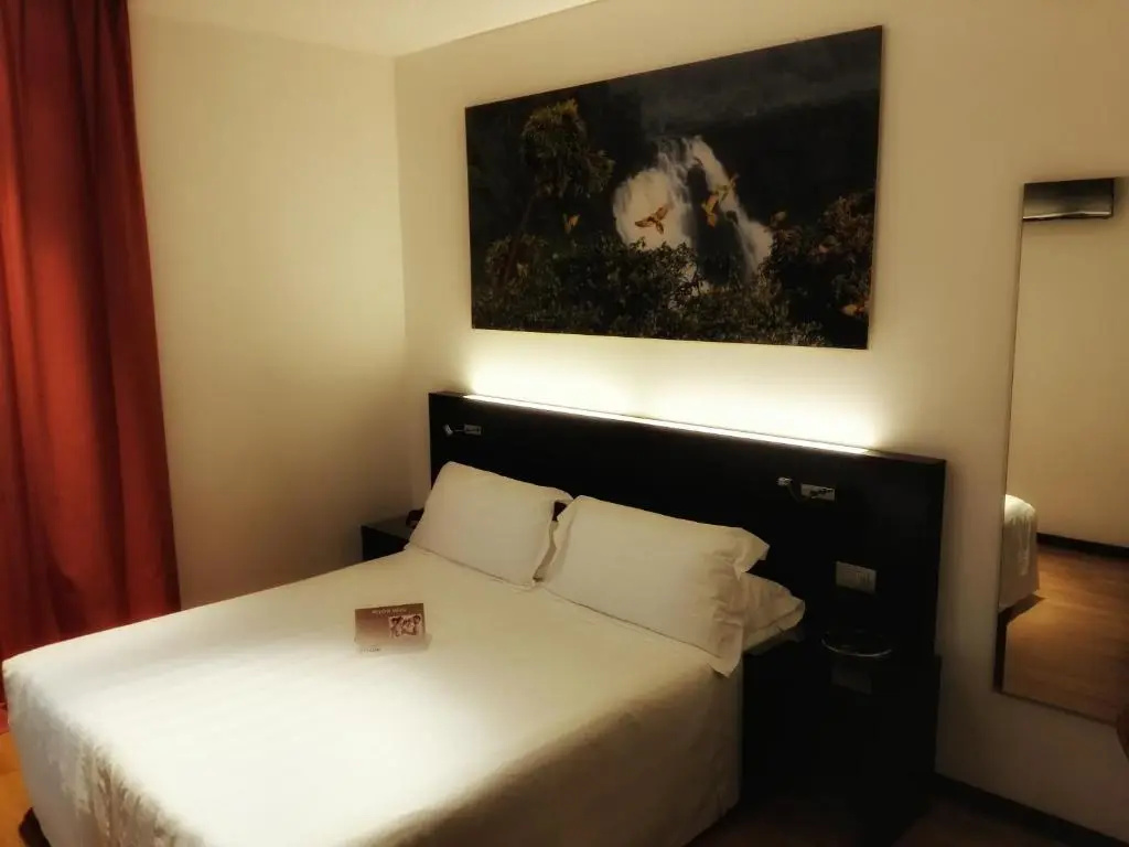 Card International Hotel - Chambres