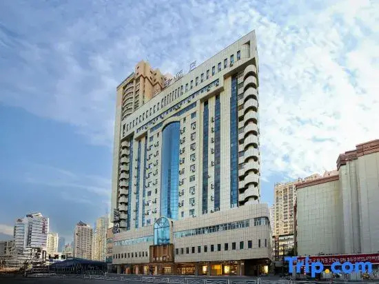 Quanji Hotel (Urumqi CCMALL Times Square North Metro Station Branch)