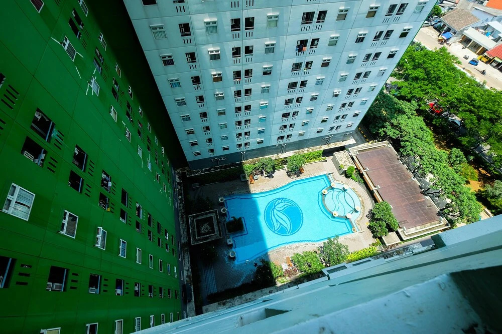 Spacious Studio Room at Green Pramuka Apartment