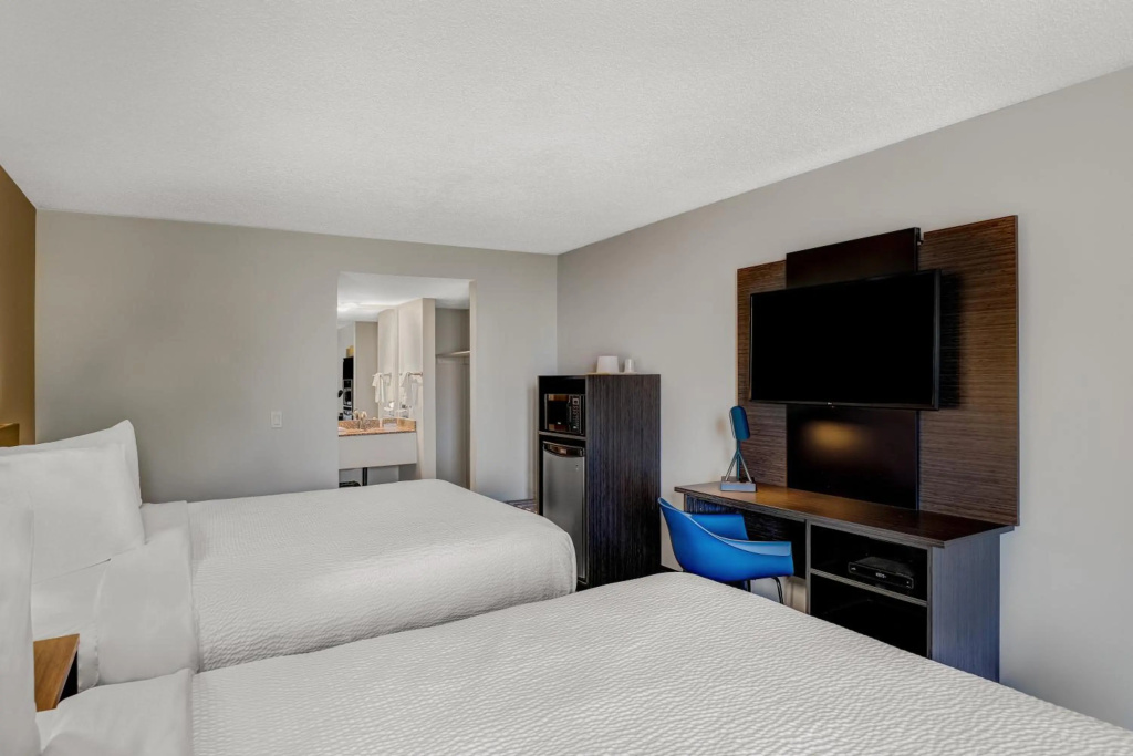 Motel 6 Brooks, AB — 3