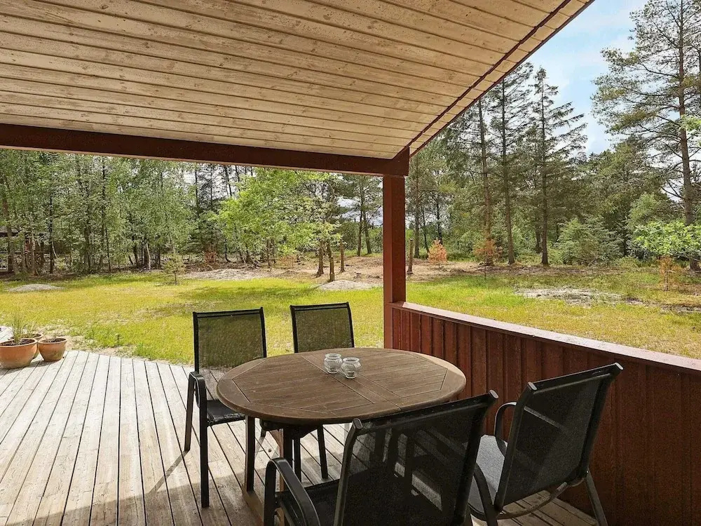 10 Person Holiday Home in Albaek