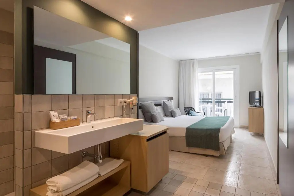 AQUA Hotel Bertran Park - Chambres