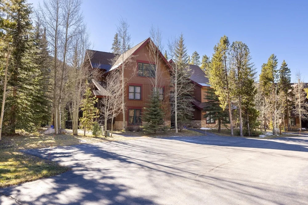 8767 Trappers Crossing 4 Bedroom Condo by RedAwning