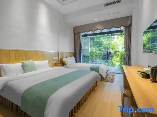 Luxury Double room (full double bed)