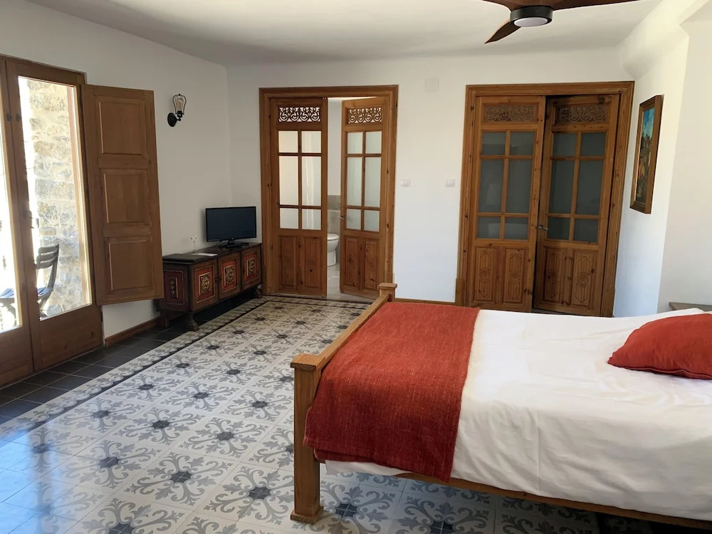 Premium Double room with balcony (full double bed)