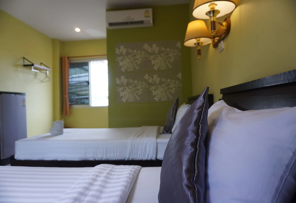 Phoemphoon 2 Hotel — 5