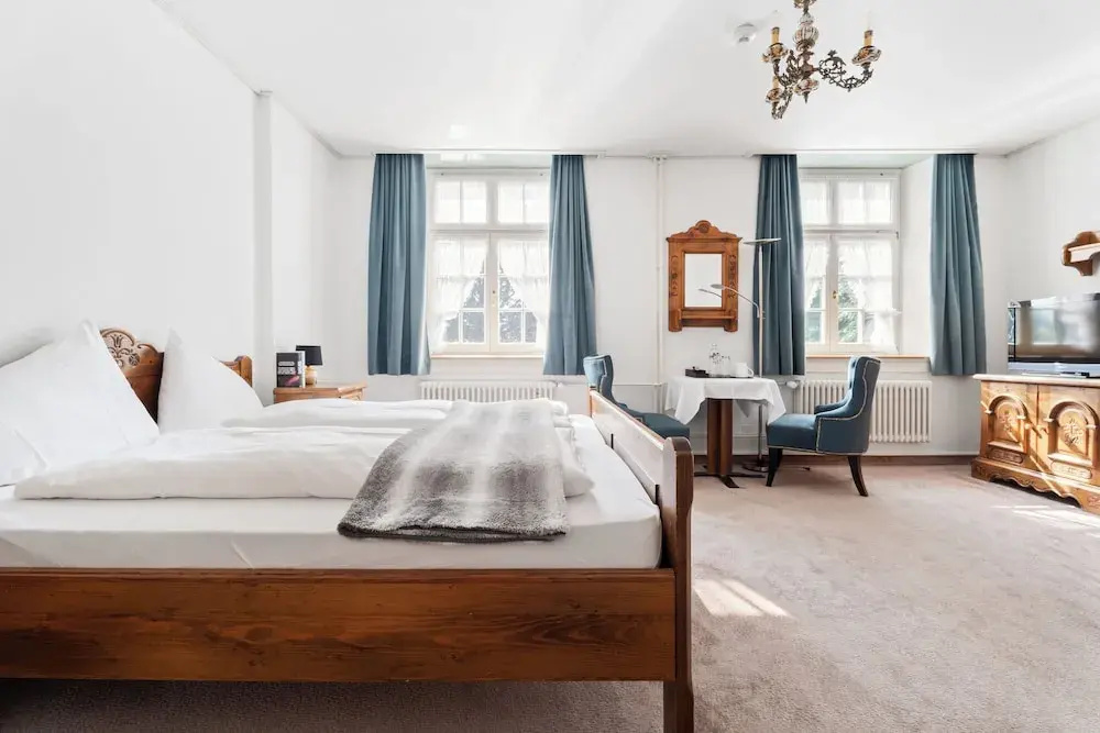 Standard Double room with balcony (full double bed)