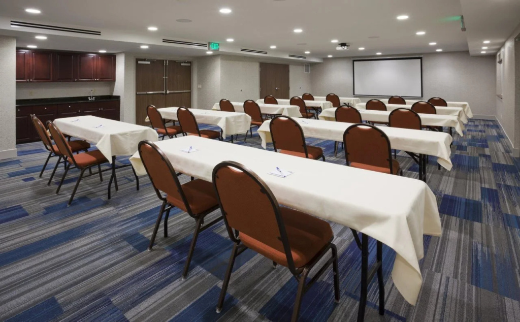 Holiday Inn Express & Suites Minneapolis – West End by IHG - Général