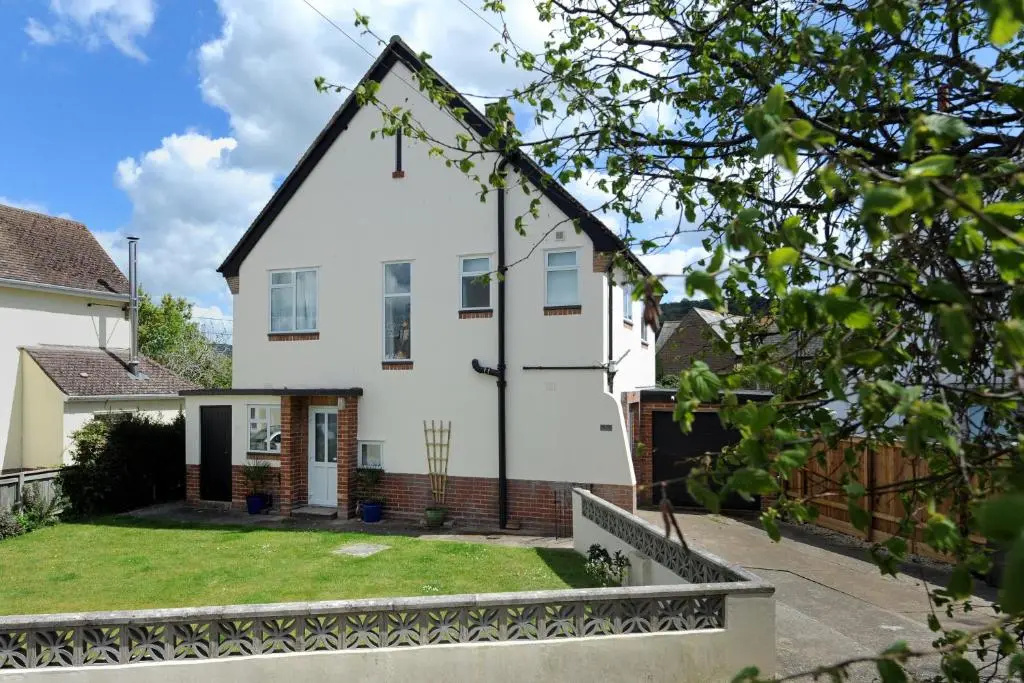 2 Grange Villas