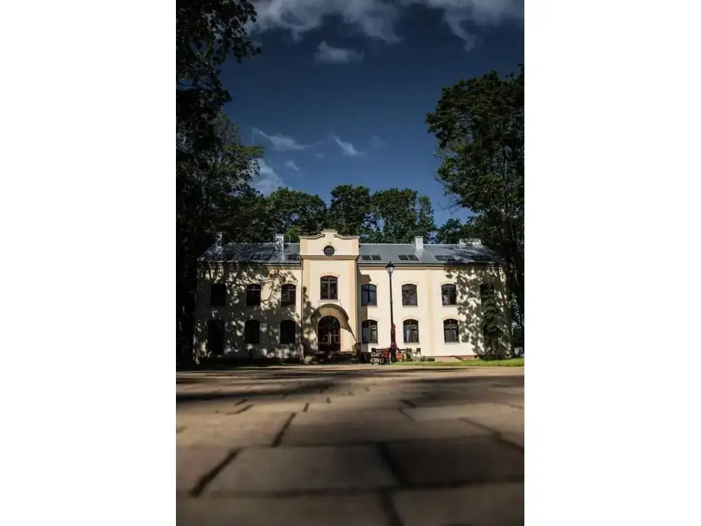 Modlin Palace