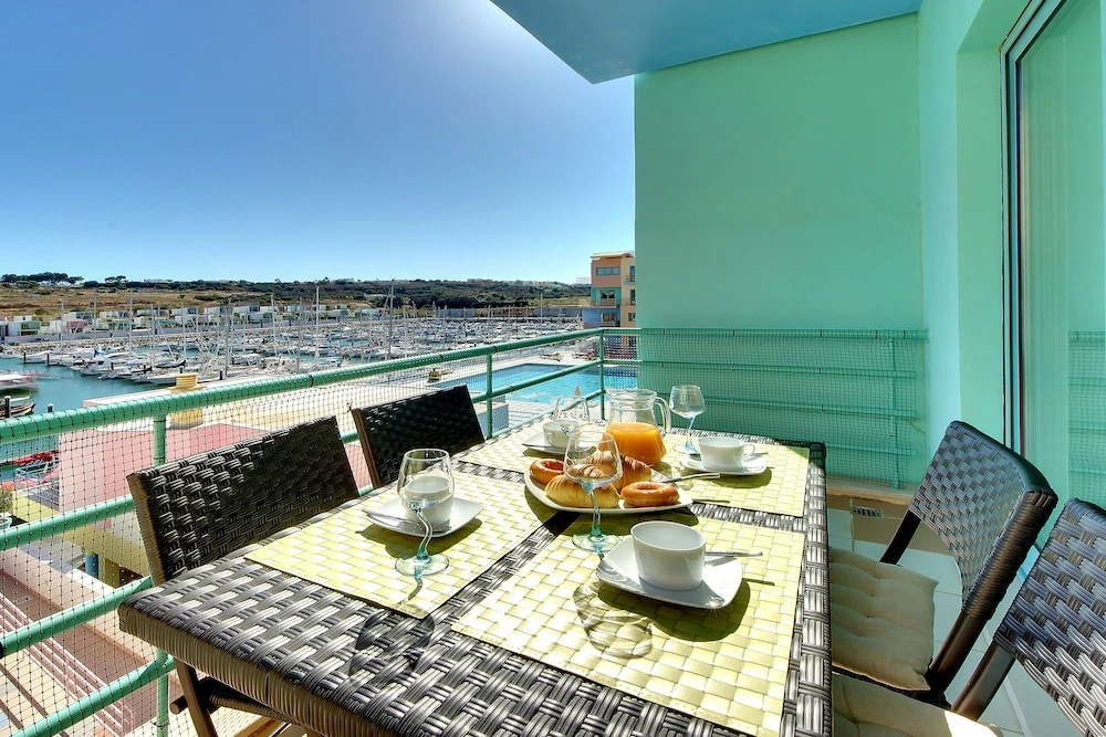 Marina Sea Residence Apartment