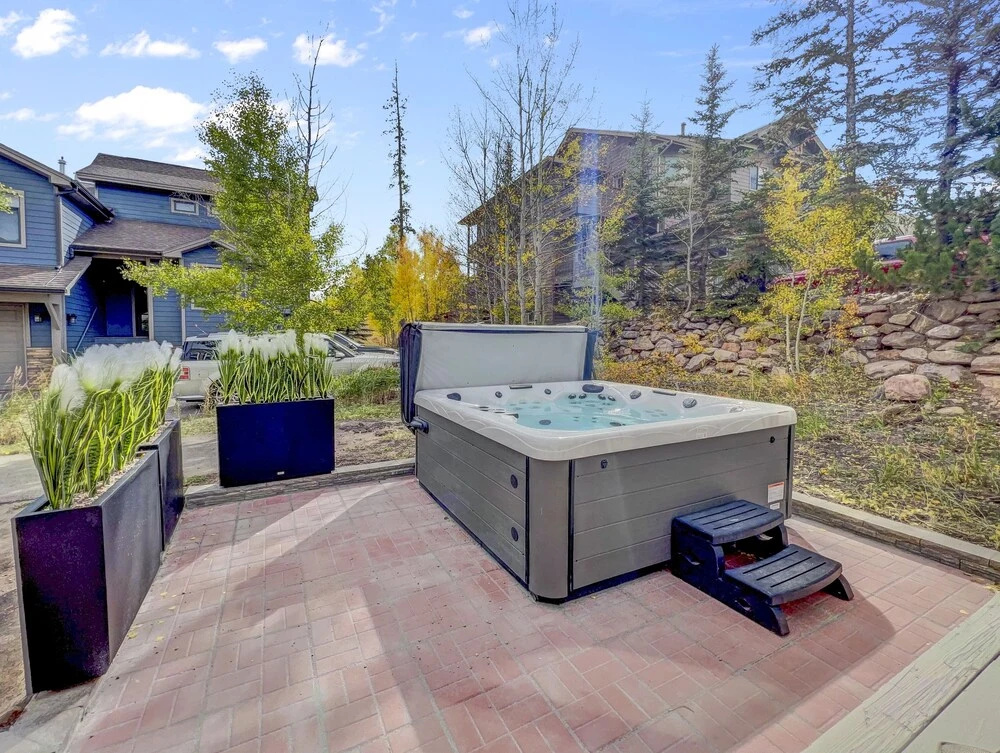 173 Buffalo Drive 3 Bedroom Townhouse by RedAwning