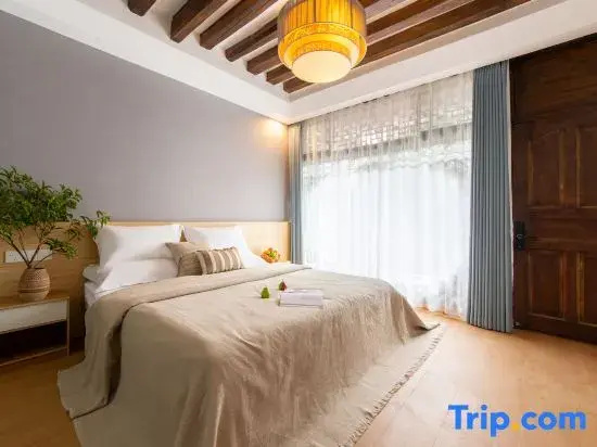 Standard Double room with garden view (full double bed)