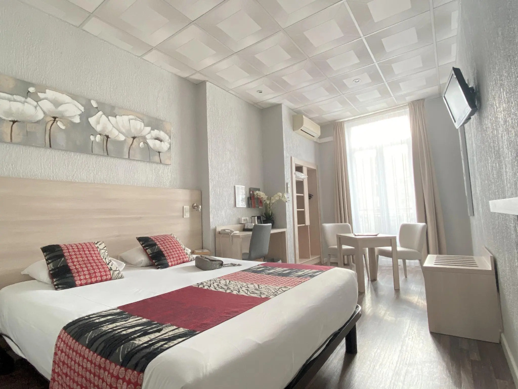 Superior Double room (full double bed)