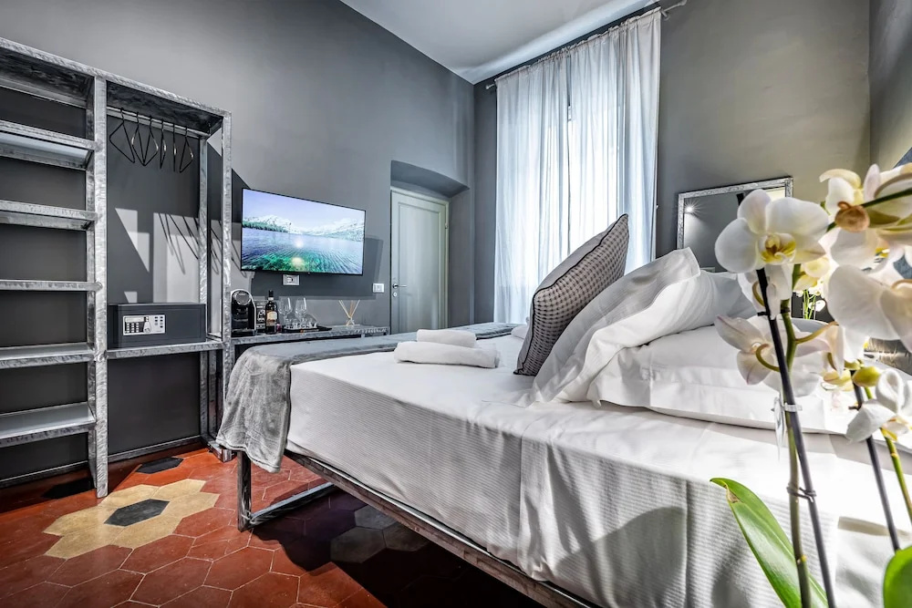 Superior Double room (full double bed)