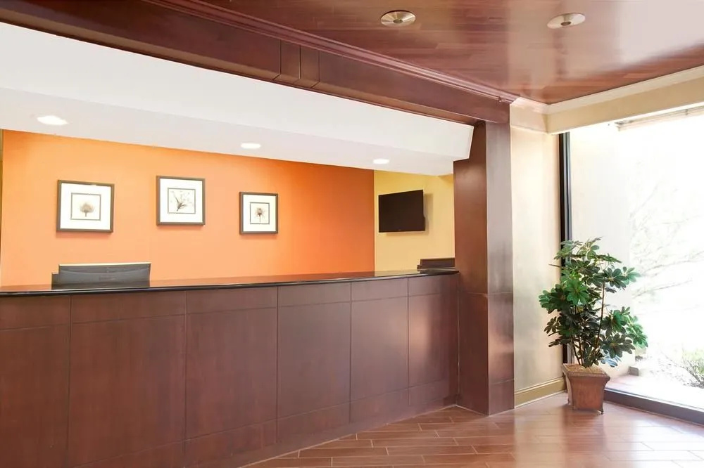 Lobby & Reception