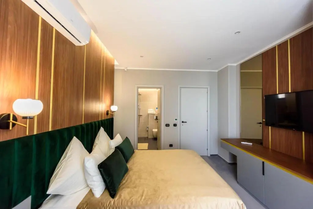 Deluxe Double room full double bed