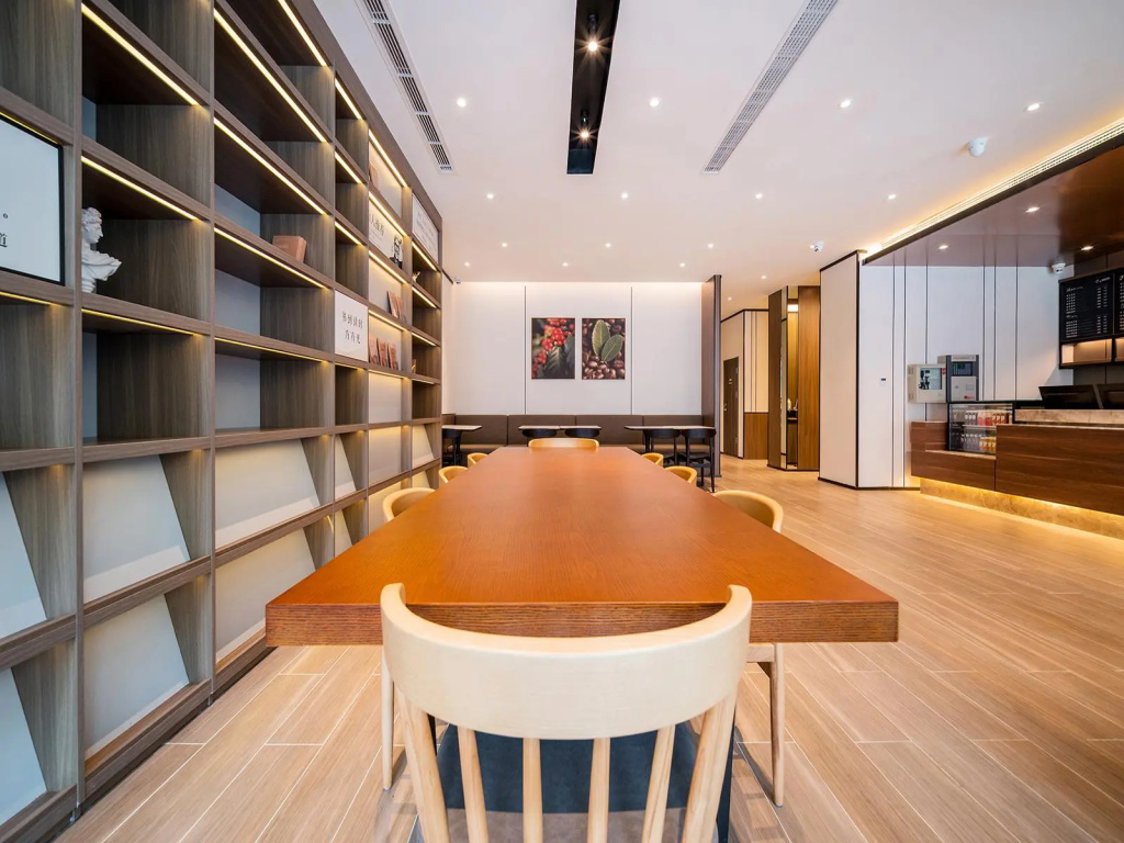 Lobby & Reception