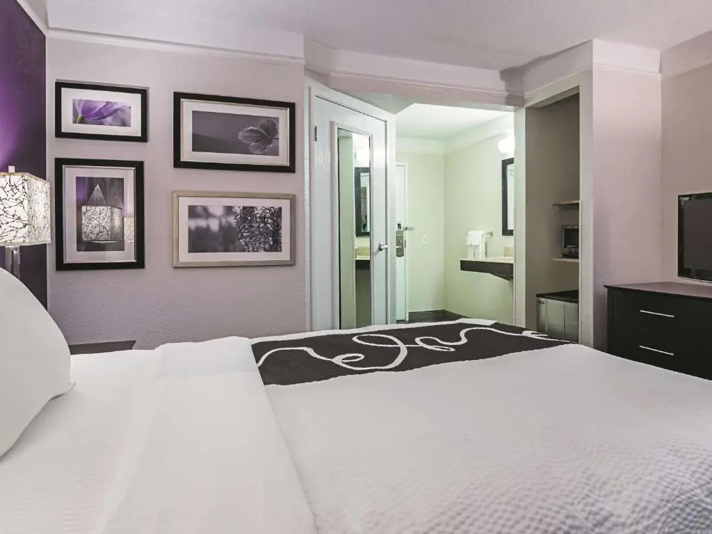 La Quinta Inn & Suites by Wyndham Detroit Utica - Chambres