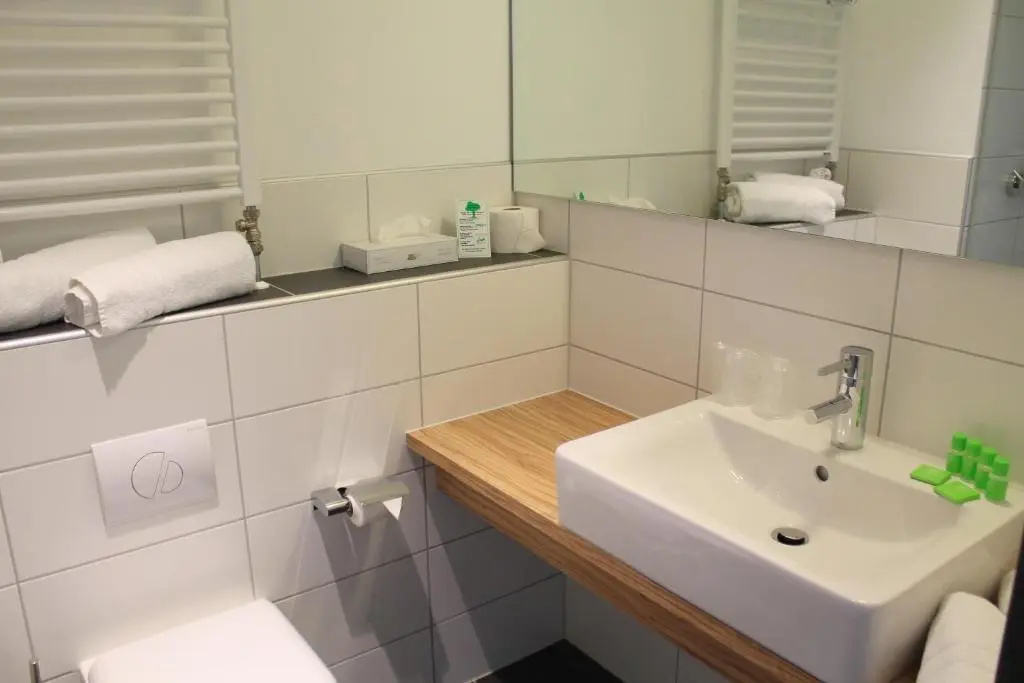 Economy Double room (full double bed)