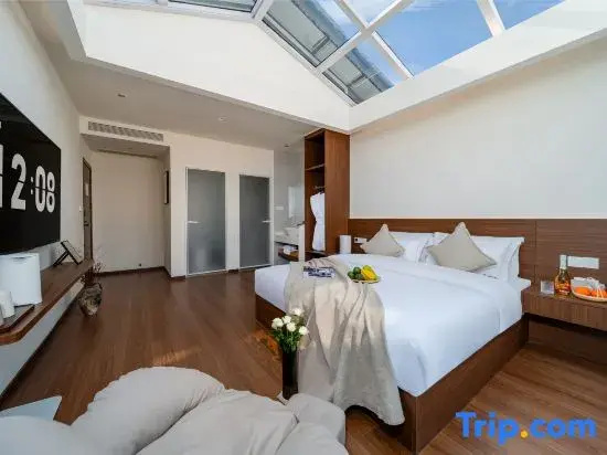 Standard Double room with view (full double bed)