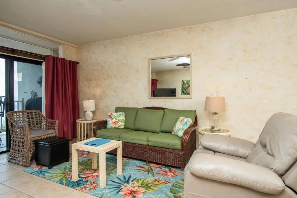 2 Bedrooms Villa