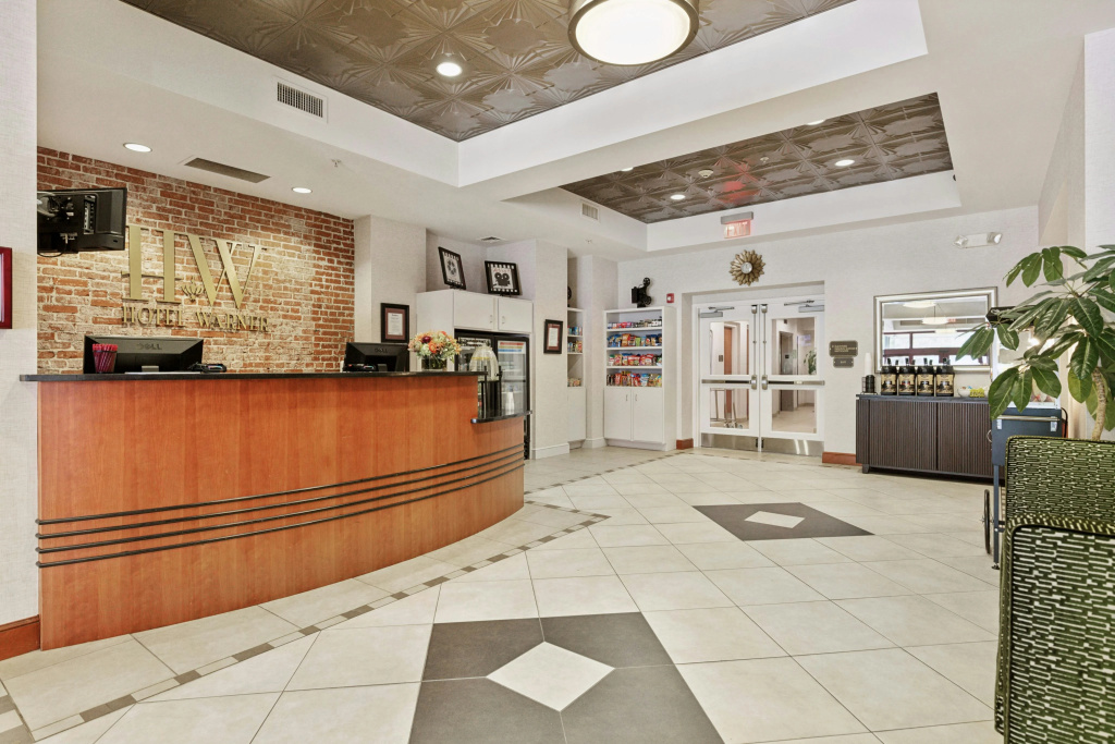 Hotel Warner — 2