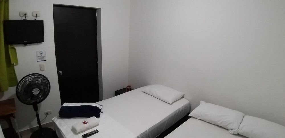 Двухместный номер Economy 2 отдельные кровати в Laureles Home