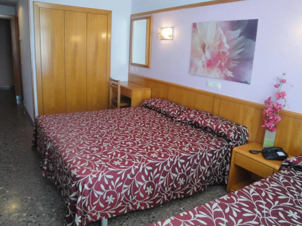 Double room with balcony (twin beds)