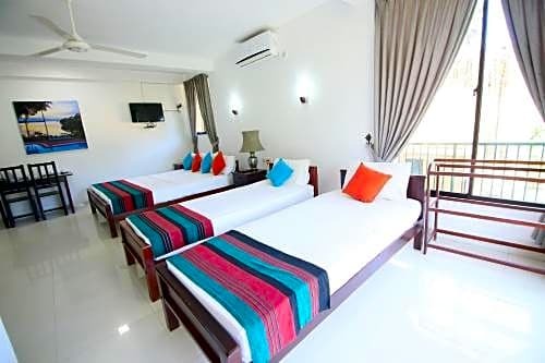 Oruthota Chalets