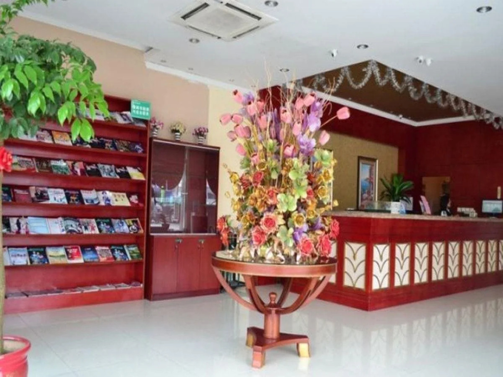 Food & Beverage