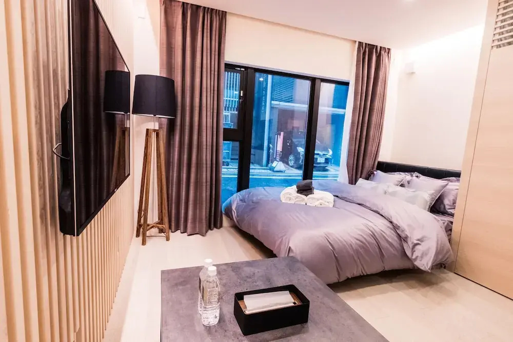 Double Family Apartment (full double bed)
