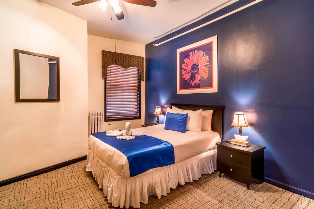 gallery_image_hidden_5