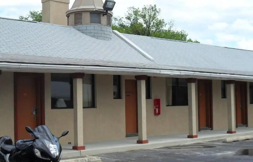 Red Carpet Inn