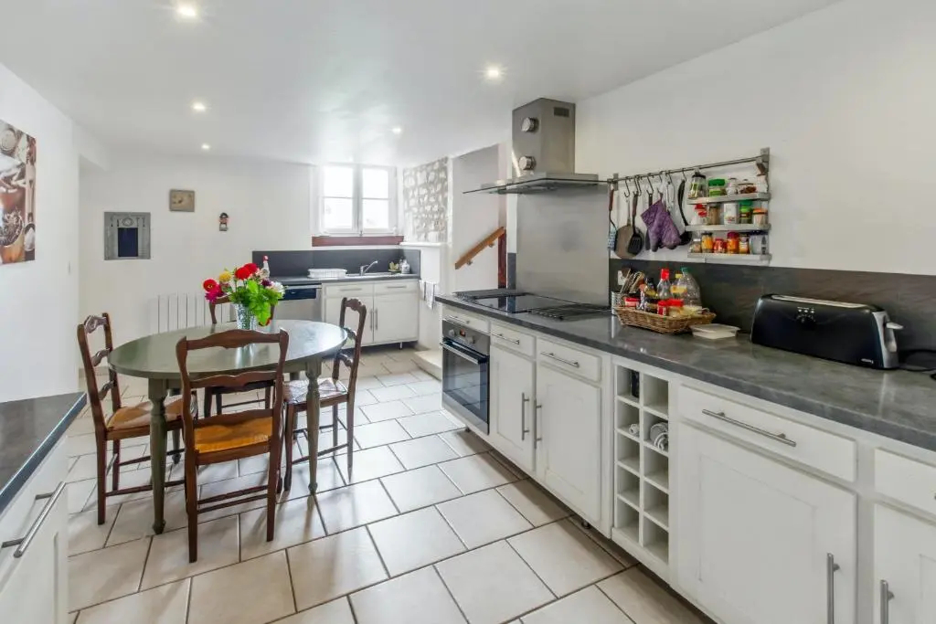 Maison de 3 chambres avec jardin clos et wifi a Assay - фото 16