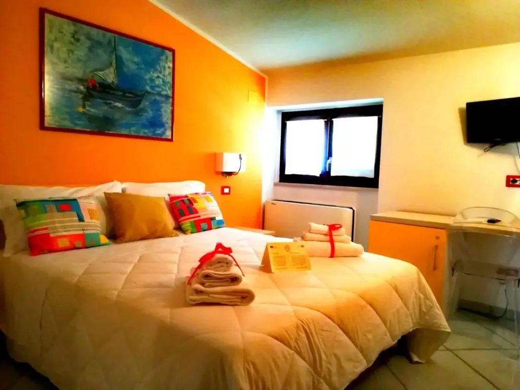 Standard Double room (full double bed)