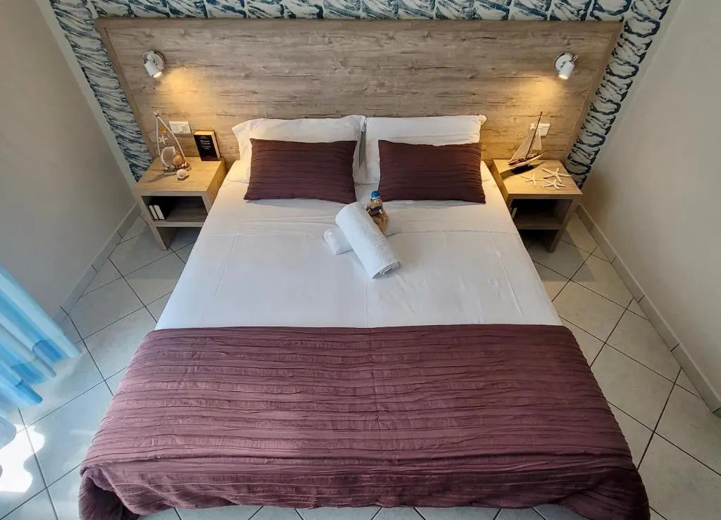 Standard Double room with balcony (full double bed)