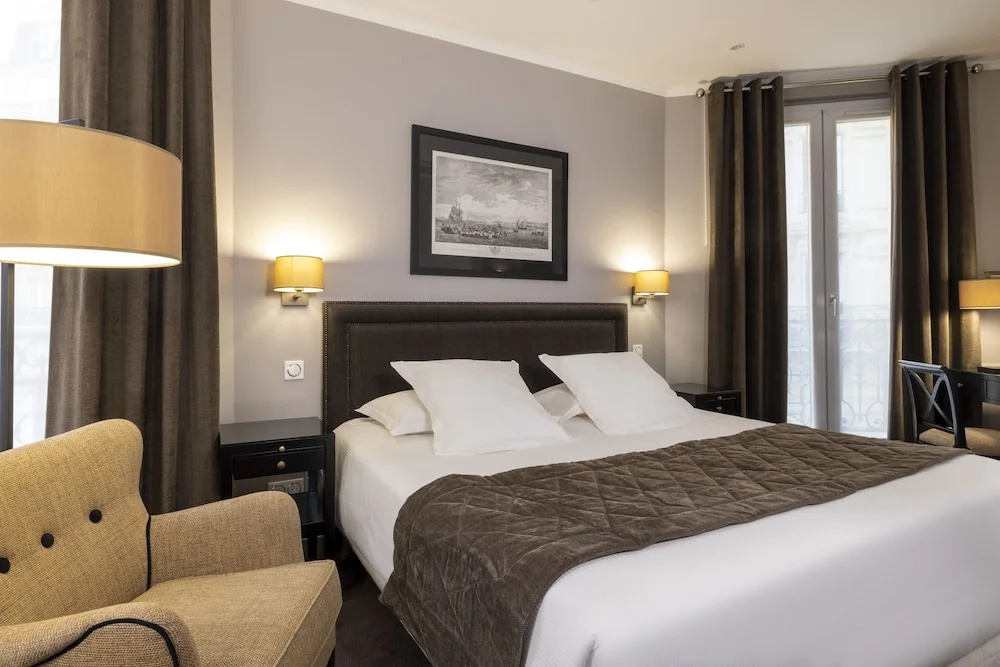 Superior Double room with balcony (full double bed)