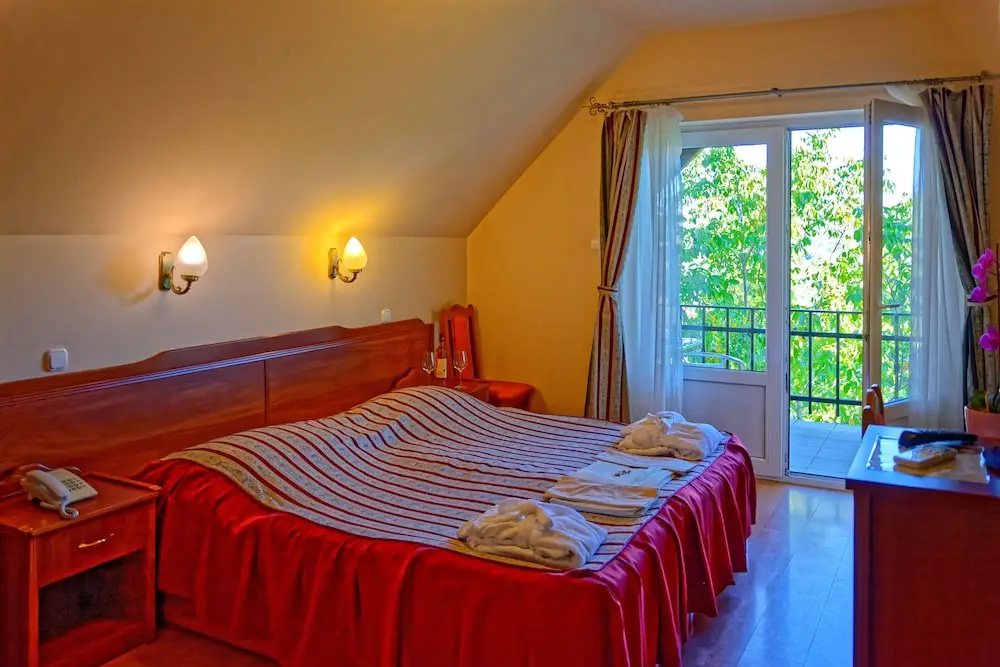 Fried Castle Hotel and Restaurant - Chambres