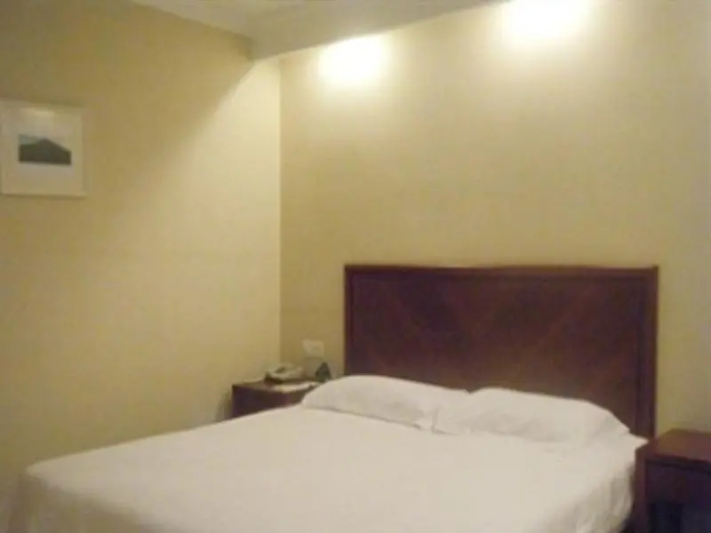 GreenTree Inn Jiangxi Yingtan Railway Station Square Business Hotel - Chambres