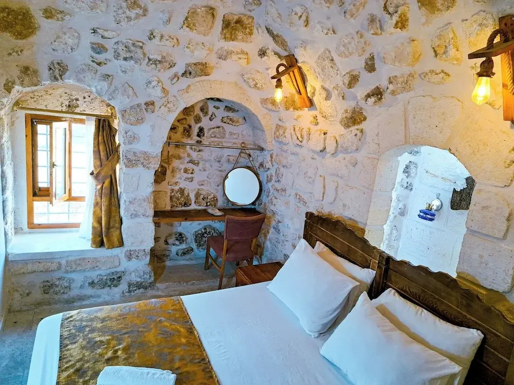 Standard Double room with city view (full double bed)