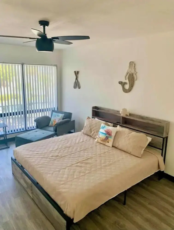 Standard Double room with pool view (full double bed)