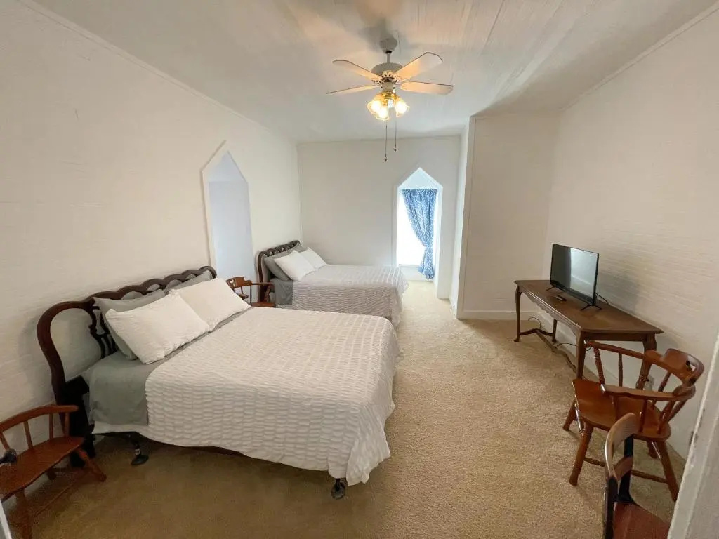 2 Bedrooms Suite