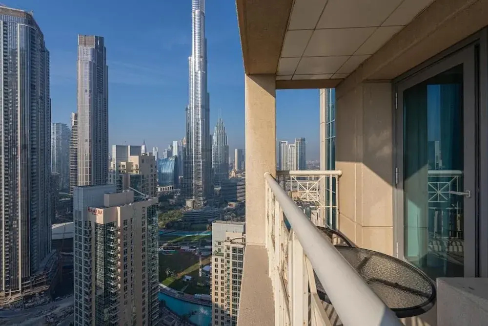 Отель Bellavista-High Floor-Full Burj&Fountain в Дубае